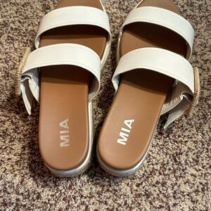 MIA Women's Cream and Brown Sandals
